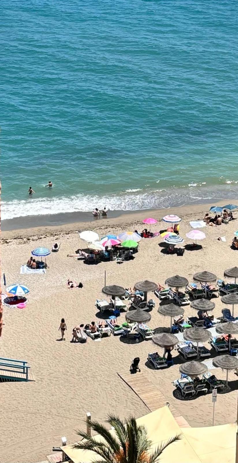 Apartamento Primera Linea De Playa Paseo Maritimo Perla 5 Фуeнхирола Екстериор снимка